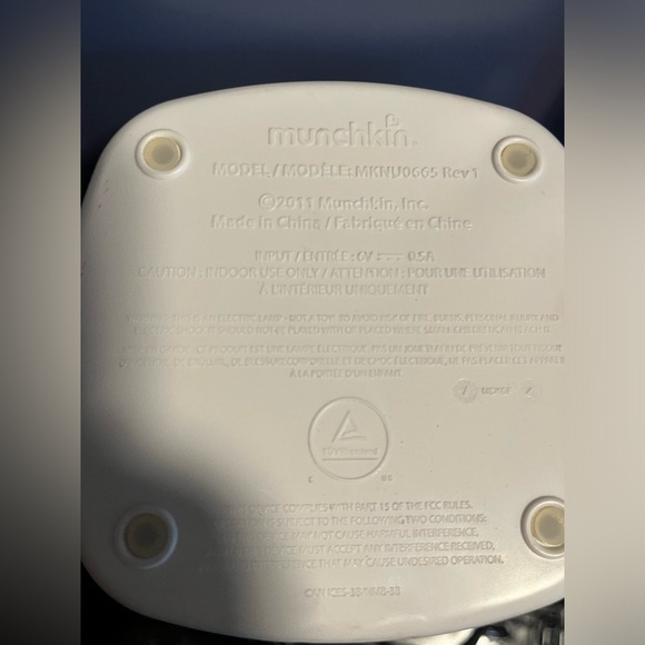 Munchkin® Nursery Projector and Sound Machine with LED Nightlight, White - Picture 5 of 5